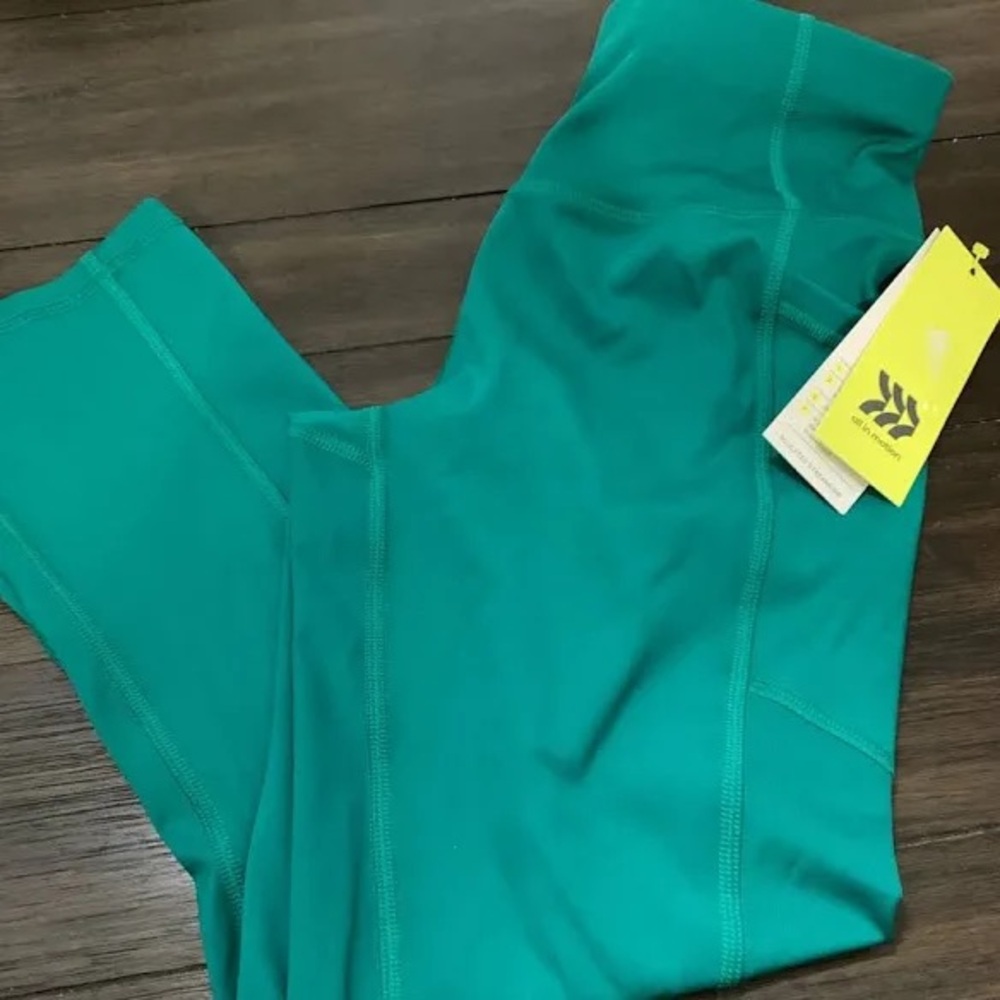 Green Cropped Leggings (set of 2)